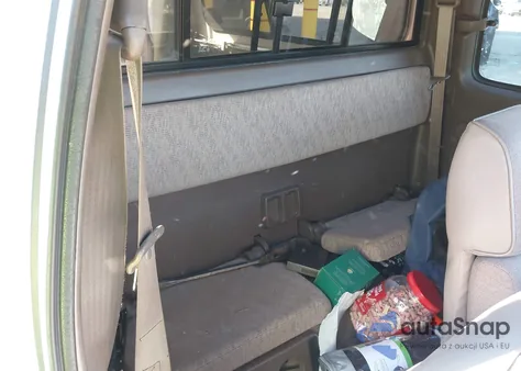 1998 Toyota Tacoma Base V6 z USA, uszkodzony, nr VIN 4TAWN72N9WZ147933